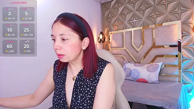 Snapshot of stephaniesun_ chatting on June 4, 2026, 1:05 pm stephaniesun online show from June 4, 2026, 1:05 pm