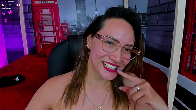 Snapshot of princess_anny5 chatting on July 6, 2026, 3:03 pm princess anny5 online show from July 6, 2026, 3:03 pm