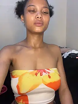 PEACHWAV3 online show from June 12, 2026, 4:38 pm