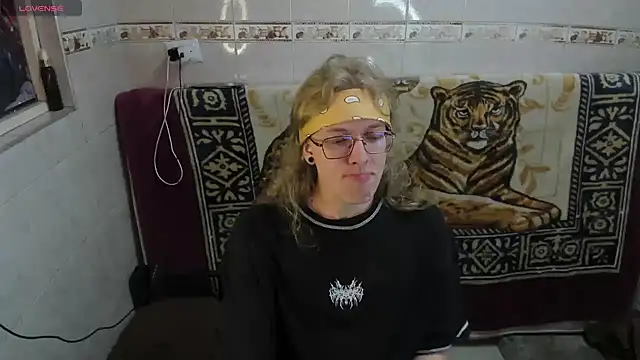 Jinnbooky online show from July 28, 2026, 1:21 pm