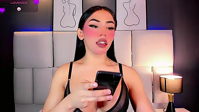 Snapshot of Aleisha_Beaumont chatting on July 24, 2026, 12:17 am Aleisha Beaumont online show from July 24, 2026, 12:17 am