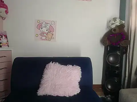 Emybbyx online show from May 22, 2026, 8:18 pm