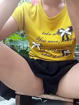Snapshot of Rosie_LoveUU chatting on May 27, 2026, 8:32 am Rosie LoveUU online show from May 27, 2026, 8:32 am