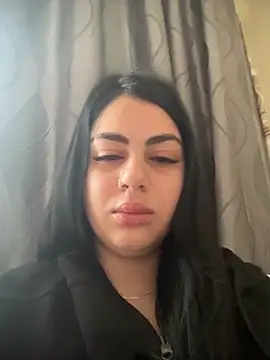 Snapshot of LilyLovell chatting on April 27, 2026, 12:14 pm LilyLovell online show from April 27, 2026, 12:14 pm