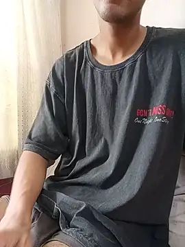 Snapshot of skinny_raj chatting on June 1, 2026, 7:30 am skinny raj online show from June 1, 2026, 7:30 am