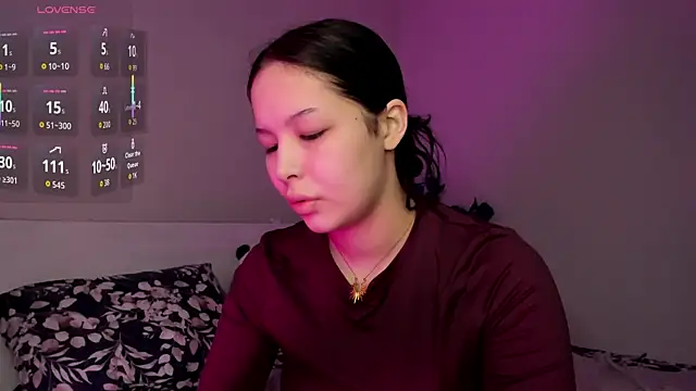 Snapshot of missinfull chatting on May 24, 2026, 1:33 pm missinfull online show from May 24, 2026, 1:33 pm