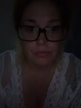 Snapshot of SecretRavenXO chatting on May 30, 2026, 12:17 am SecretRavenXO online show from May 30, 2026, 12:17 am