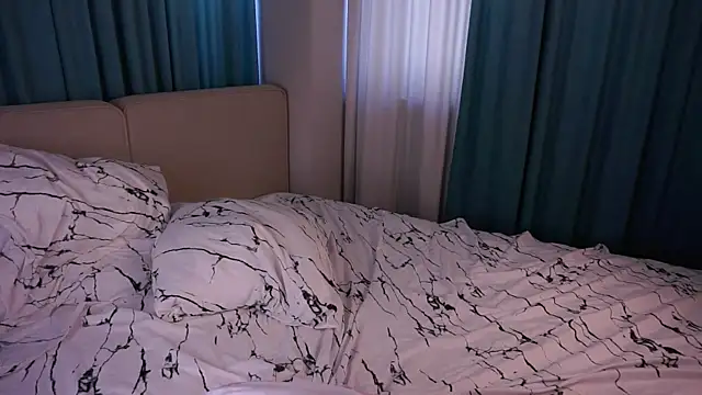 Snapshot of KasiReitan chatting on May 20, 2026, 1:24 am KasiReitan online show from May 20, 2026, 1:24 am