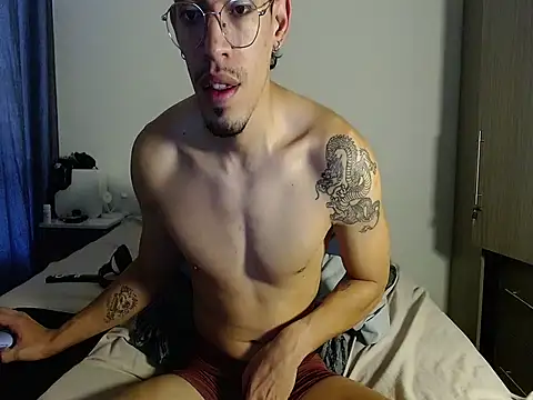 Angel02129 online show from May 7, 2026, 3:37 pm