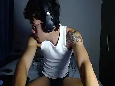 Angel02129 online show from May 11, 2026, 1:56 pm
