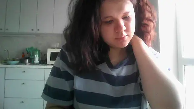 Snapshot of Amanda_Mia_ chatting on May 13, 2026, 8:32 am Amanda Mia online show from May 13, 2026, 8:32 am