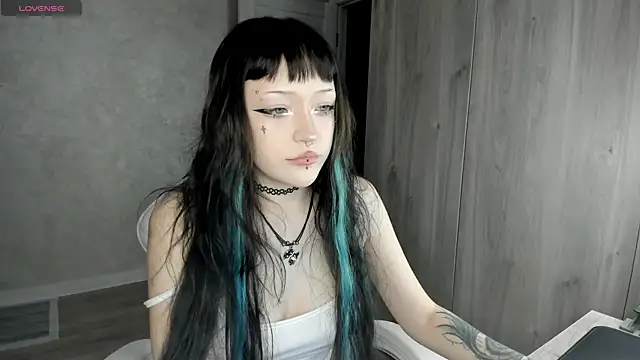 Snapshot of urmelodyy chatting on August 6, 2026, 8:48 pm urmelodyy online show from August 6, 2026, 8:48 pm