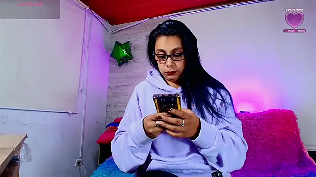 Snapshot of Nyra_Queen chatting on July 26, 2026, 4:52 am Nyra Queen online show from July 26, 2026, 4:52 am
