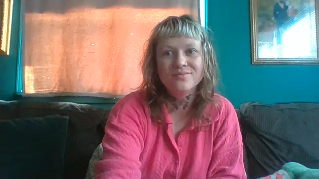 Snapshot of RosieSwitchBitch chatting on June 6, 2026, 10:53 am RosieSwitchBitch online show from June 6, 2026, 10:53 am