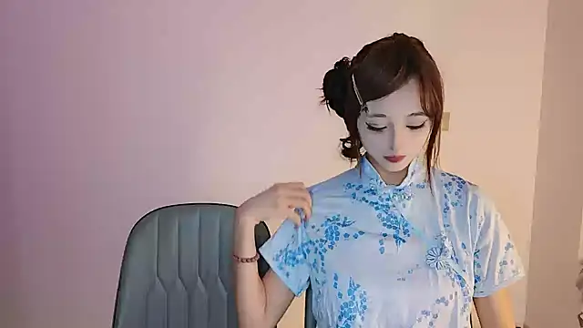 Zhizhi-99 online show from June 12, 2026, 5:43 pm