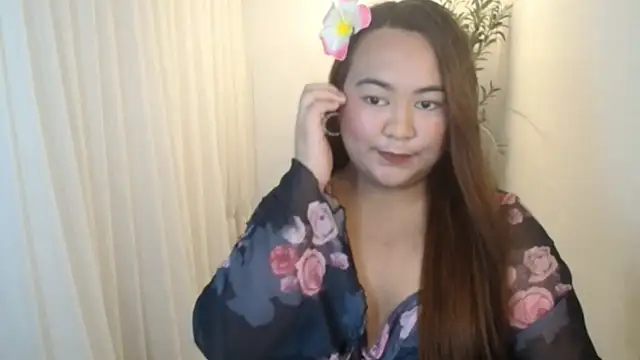 Snapshot of Czarinna chatting on July 8, 2026, 9:04 pm Czarinna online show from July 8, 2026, 9:04 pm