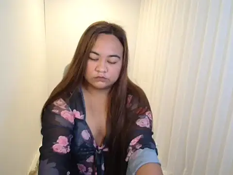 Snapshot of Czarinna chatting on April 27, 2026, 5:00 pm Czarinna online show from April 27, 2026, 5:00 pm