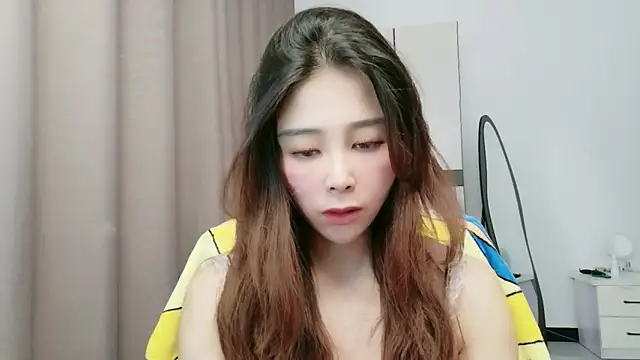 xiaoxiaohong030 online show from June 5, 2026, 11:38 am