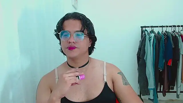 Snapshot of Diane_exotic chatting on May 27, 2026, 12:53 am Diane exotic online show from May 27, 2026, 12:53 am