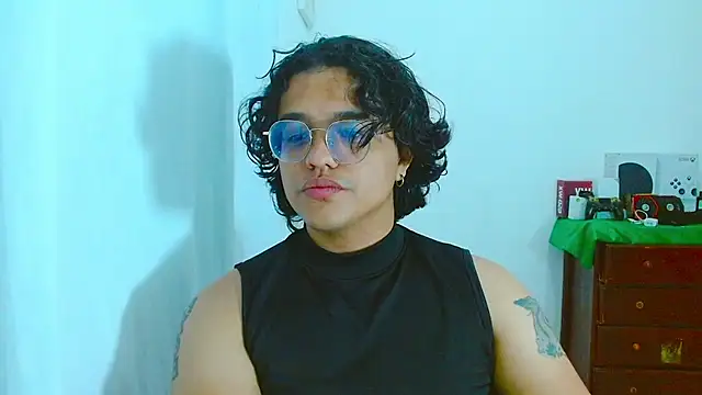 Diane exotic online show from July 10, 2026, 7:19 am