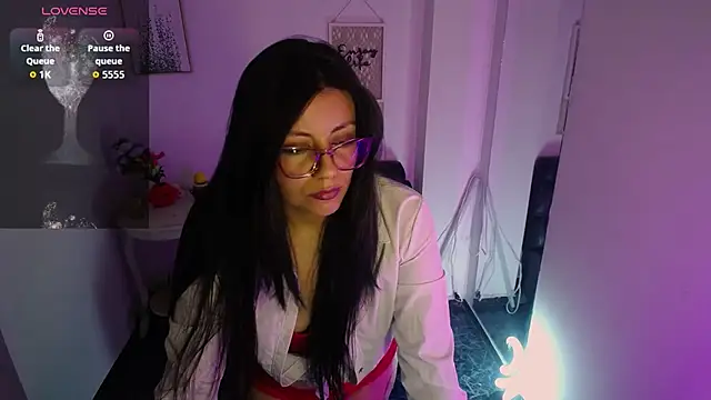 Snapshot of Valeri_bj chatting on May 20, 2026, 8:17 pm Valeri bj online show from May 20, 2026, 8:17 pm