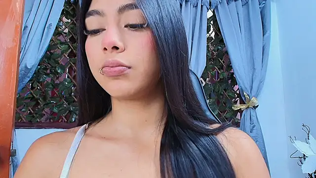 Sofia Browm online show from June 19, 2026, 7:09 pm