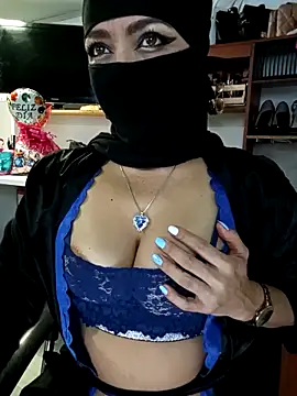 nadia  abaud online show from September 30, 2025, 1:44 am