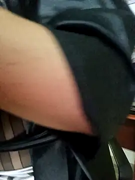 nadia  abaud online show from September 26, 2025, 3:13 am