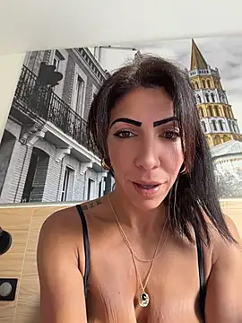 Yasmiinee online show from July 31, 2026, 6:16 pm