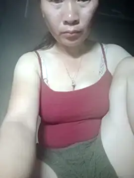 Snapshot of Lella_01 chatting on June 11, 2026, 12:01 am Lella 01 online show from June 11, 2026, 12:01 am