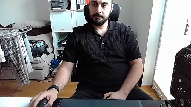 Voyagercam online show from April 26, 2026, 5:21 pm