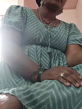 Snapshot of telugu_Geetha40 chatting on August 9, 2026, 5:13 am telugu Geetha40 online show from August 9, 2026, 5:13 am