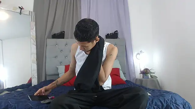 Snapshot of PhillipCox chatting on June 2, 2026, 12:38 pm PhillipCox online show from June 2, 2026, 12:38 pm