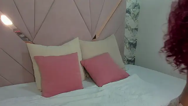 mia ortizz  online show from June 10, 2026, 10:44 pm