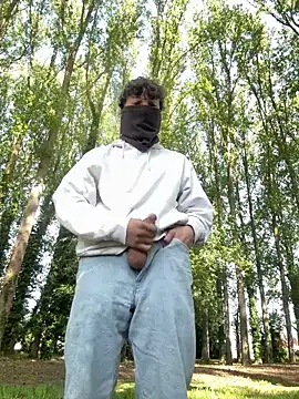 leooooooo88888 online show from April 27, 2026, 8:56 am