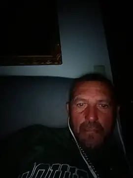 Snapshot of Frank20cmdura chatting on May 23, 2026, 1:26 am Frank20cmdura online show from May 23, 2026, 1:26 am