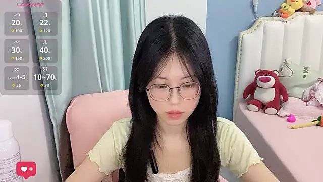 Snapshot of Luna-666 chatting on July 16, 2026, 1:30 pm Luna-666 online show from July 16, 2026, 1:30 pm