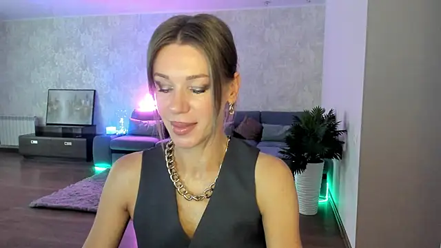 miababemi09 online show from June 18, 2026, 4:22 am