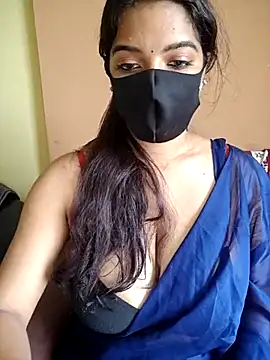 vanika2000 online show from May 2, 2026, 5:45 am