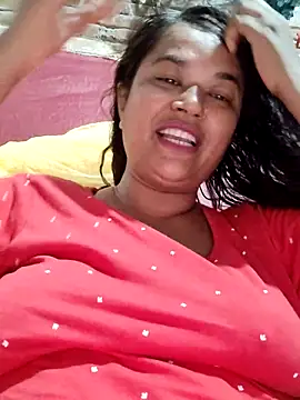 Snapshot of Gulapi_N chatting on May 18, 2026, 8:30 am Gulapi N online show from May 18, 2026, 8:30 am