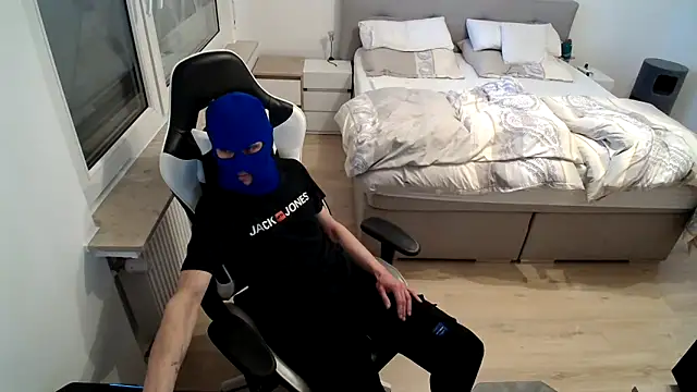 BadBoyMasked online show from April 28, 2026, 5:06 pm