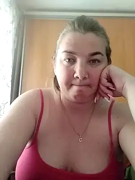 MiyaOlliver online show from May 8, 2026, 2:32 pm