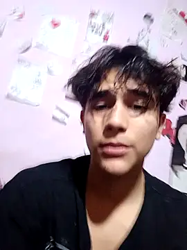 Sempai Moon online show from May 4, 2026, 2:37 am