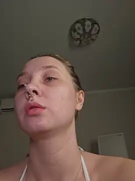 ooopsitscandy online show from July 8, 2026, 5:35 pm