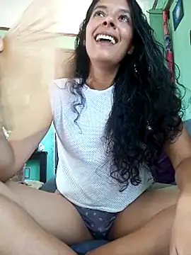 Kimkaly online show from May 11, 2026, 4:04 pm
