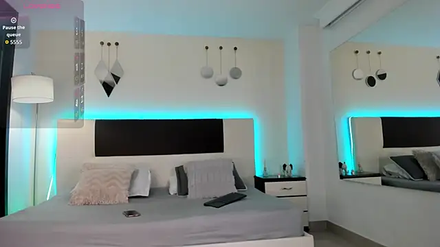 Sky Loren online show from July 3, 2026, 3:57 am