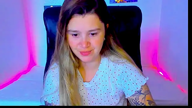 Snapshot of Natali_Secret chatting on August 4, 2026, 9:58 am Natali Secret online show from August 4, 2026, 9:58 am