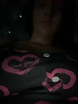lucyluvxx online show from April 30, 2026, 12:17 am
