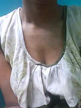 Ishrgt2244 online show from May 6, 2026, 3:05 pm