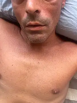 Snapshot of Riccardo86xx chatting on June 25, 2026, 12:21 pm Riccardo86xx online show from June 25, 2026, 12:21 pm